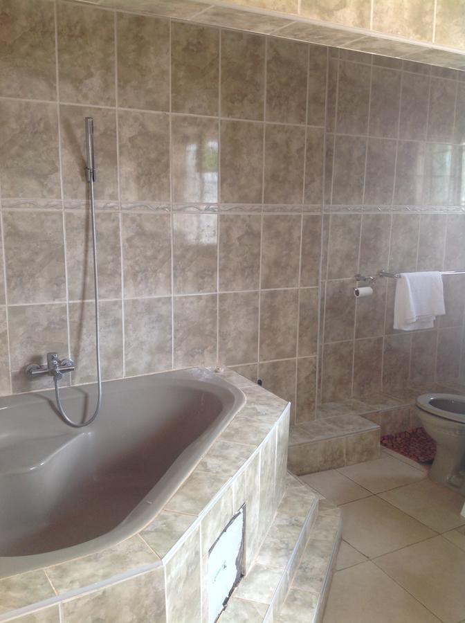 Belle Vue Bed & Breakfast Palapye Esterno foto